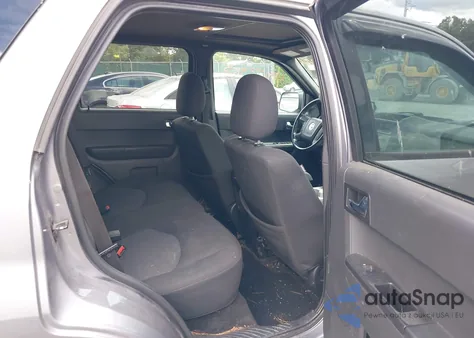 2008 Mercury Mariner V6 z USA, uszkodzony, nr VIN 4M2CU91178KJ14388